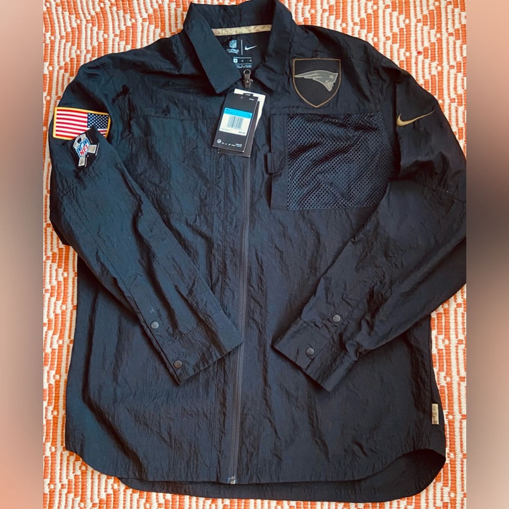 Nike New England Patriots Salute To Service Windbreaker Jacket Black NKDX-00A